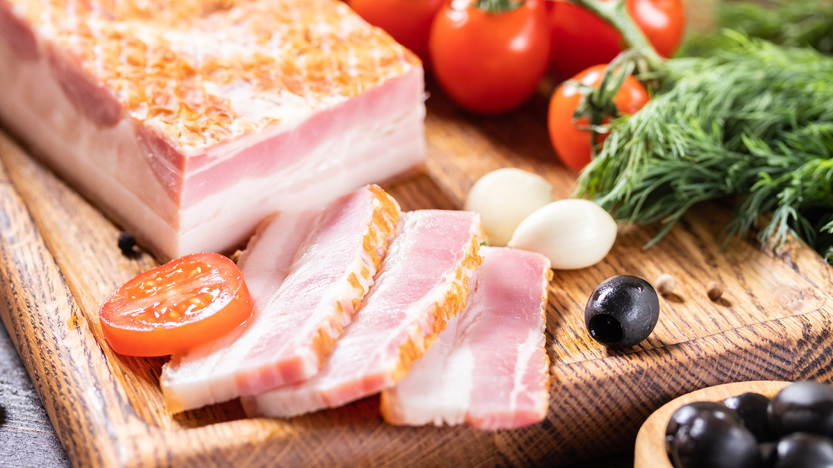 Грудинка «Деликатесная» ТМ «ЕРМОЛИНО»