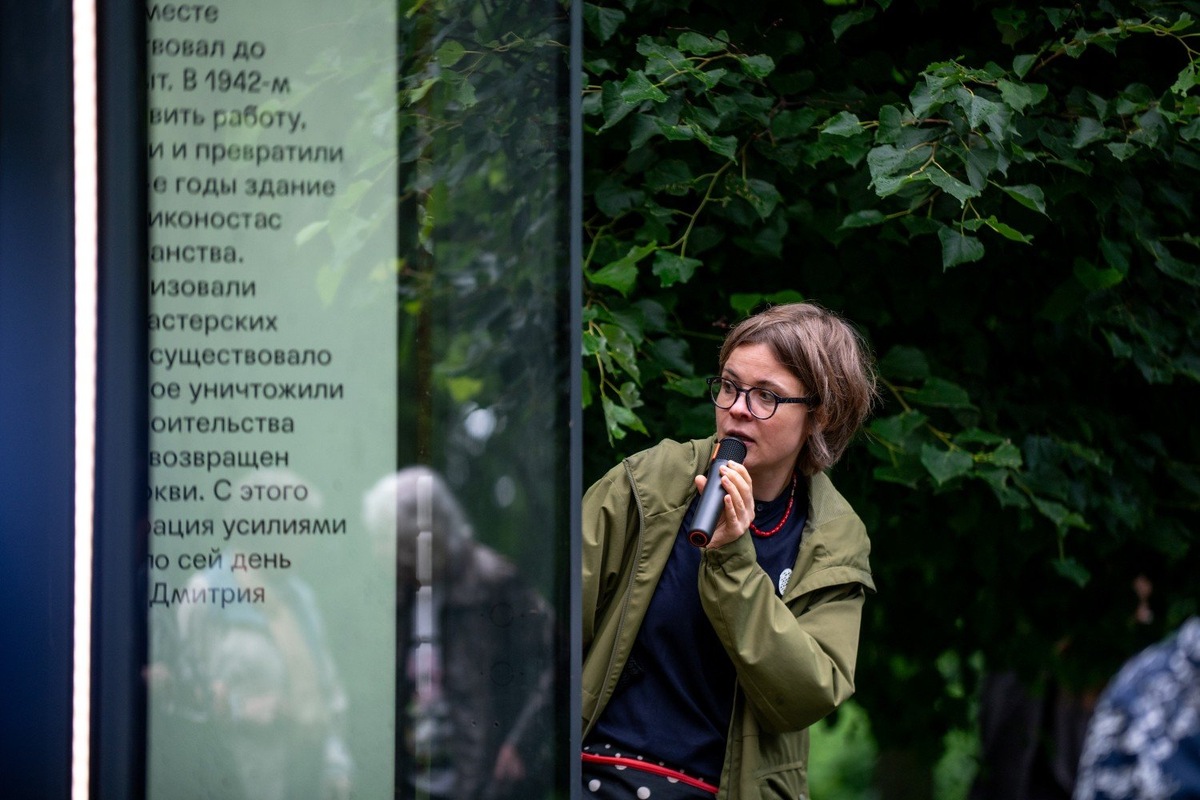 Открытие уличной выставки в Очаково-Матвеевском. Фото: Юлия Федотова