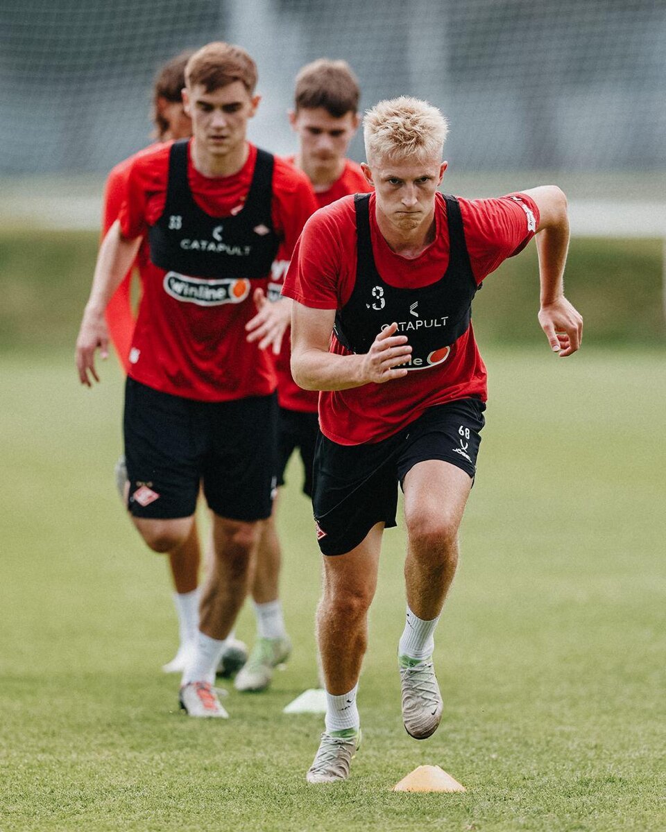    Из «Спартака» не уходят. И не приходят. Что бы это значило?Александр Владыкин