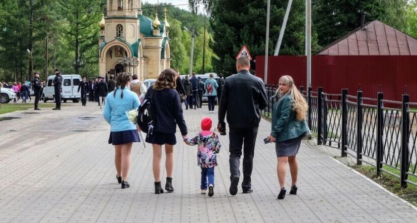 "Госдума одобрила льготу 50% на нотариальные услуги при дарении жилья близким"