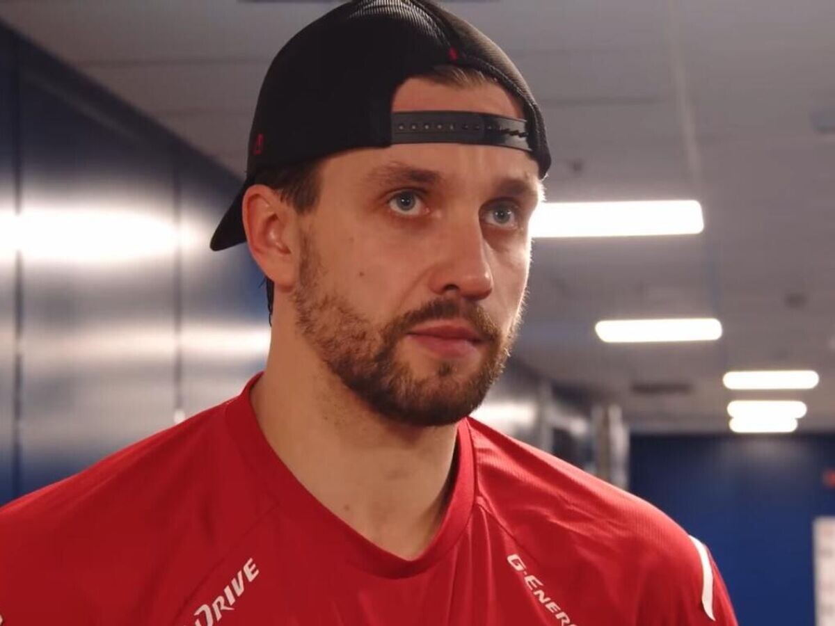    Хоккеист Алексей Соловьев© ХК "Авангард"