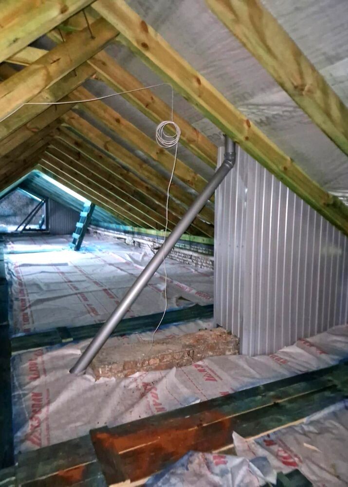 Серая фановая труба должна идти вертикально вверх  📷
