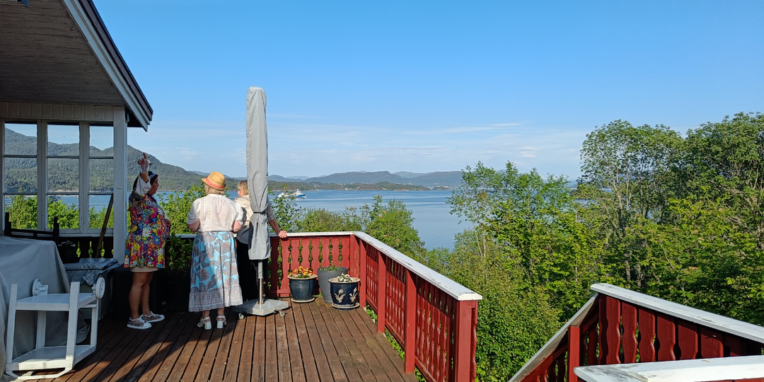 Побывала в гостях на норвежской даче - рассказываю и показываю как там
