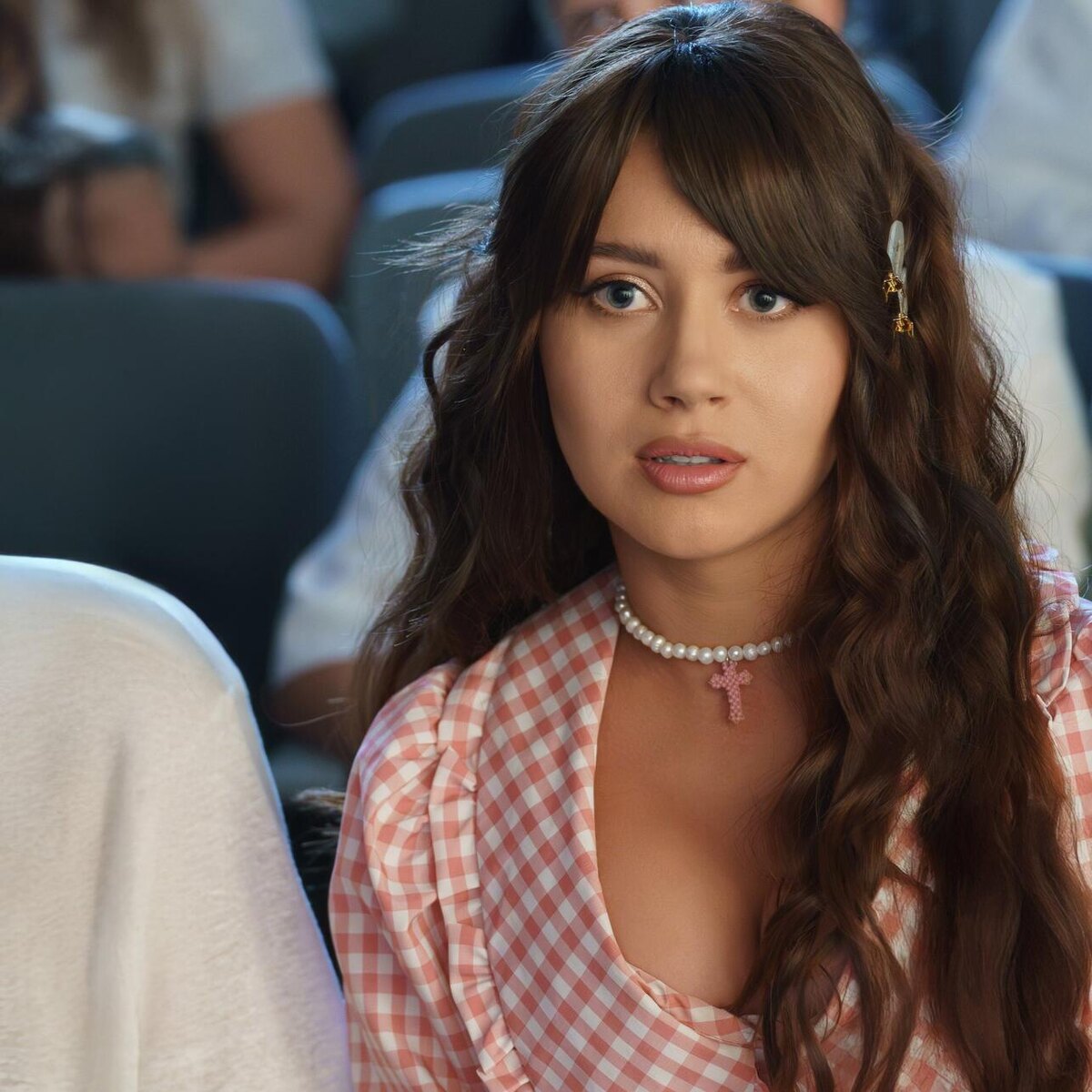    Олеся Иванченко в роли няни Оксаны пресс-служба телеканала «Пятница!»