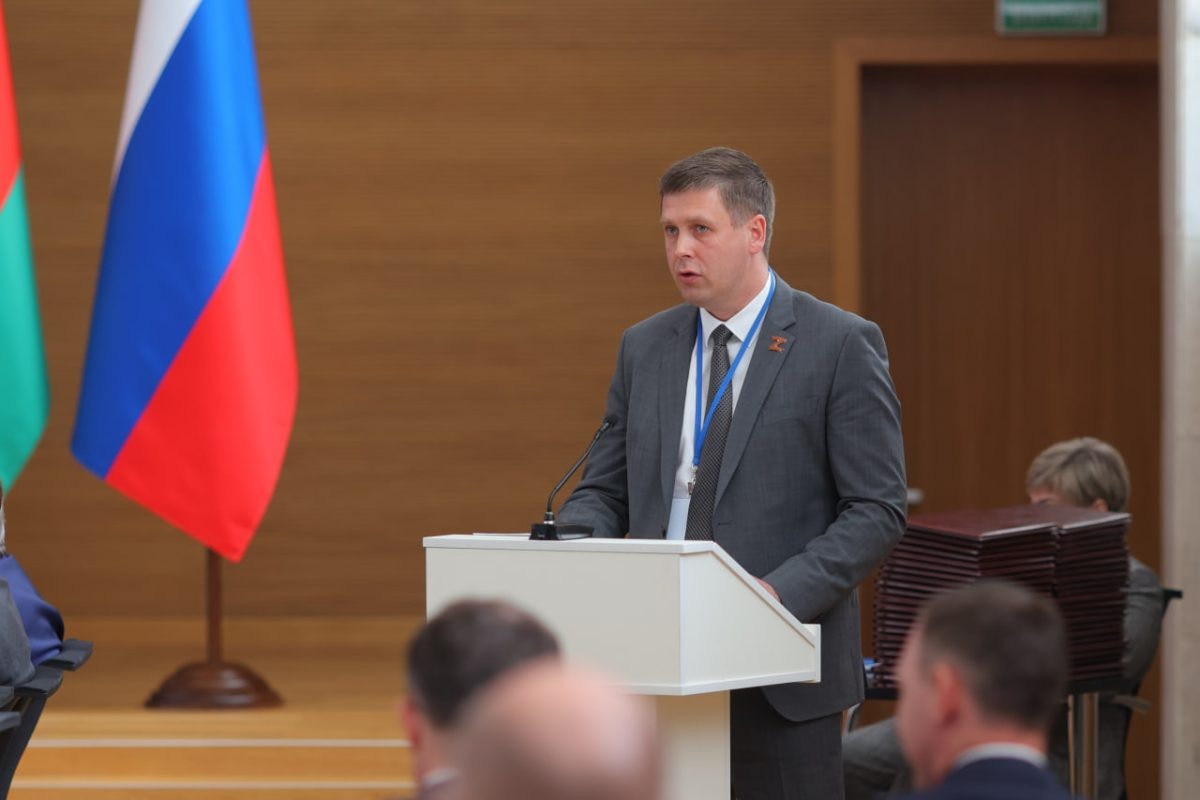    Андрей Гнеушев представил опыт межрегионального сотрудничества Нижегородской области с Республикой Беларусь