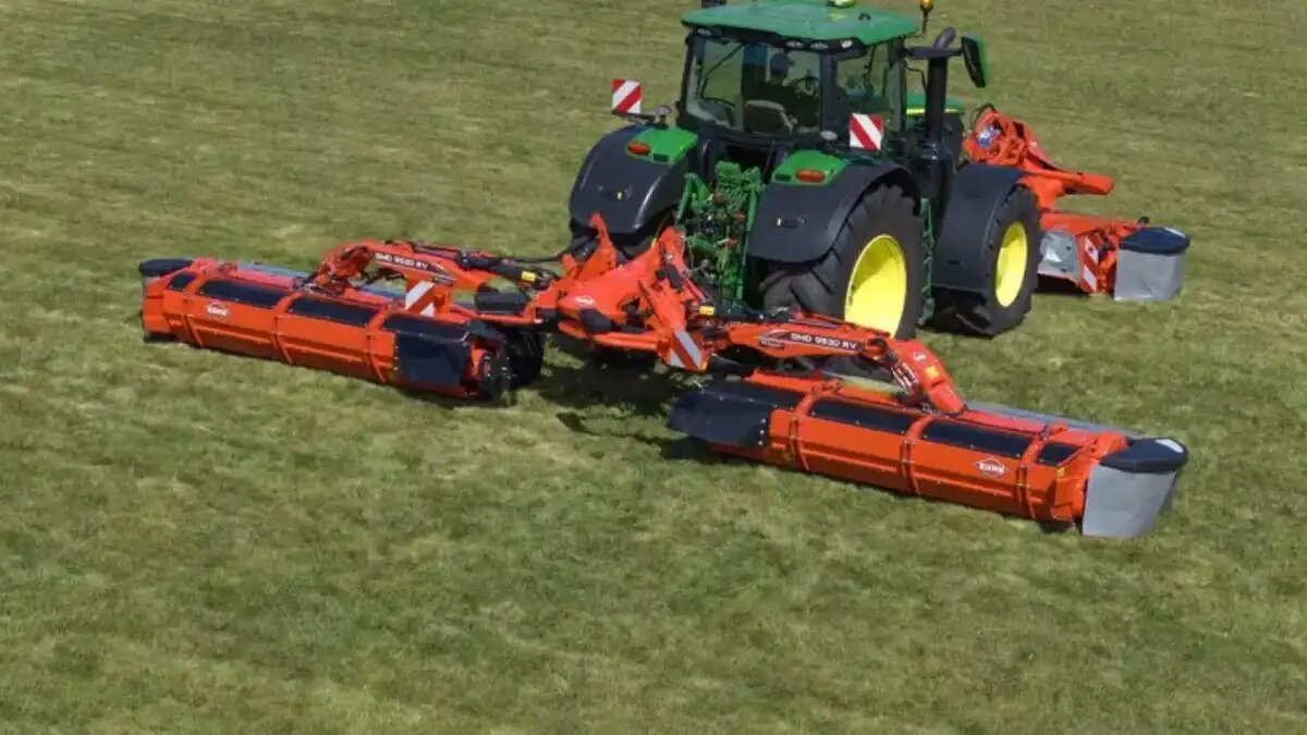 Фото: mechaman.nl
Kuhn представил новую косилку-бабочку GMD 9530 RV без кондиционера