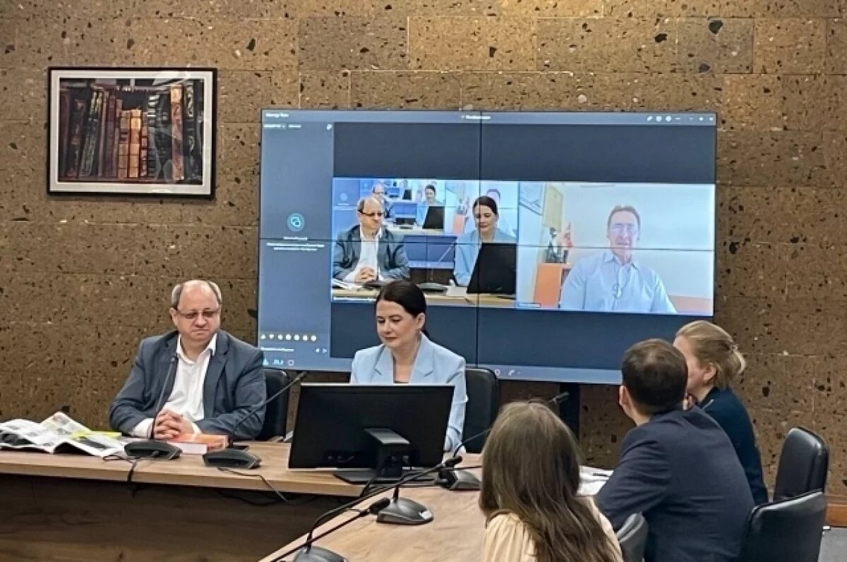    В Ростове обсудили сохранение исторической правды и проблему русофобии в ЕС