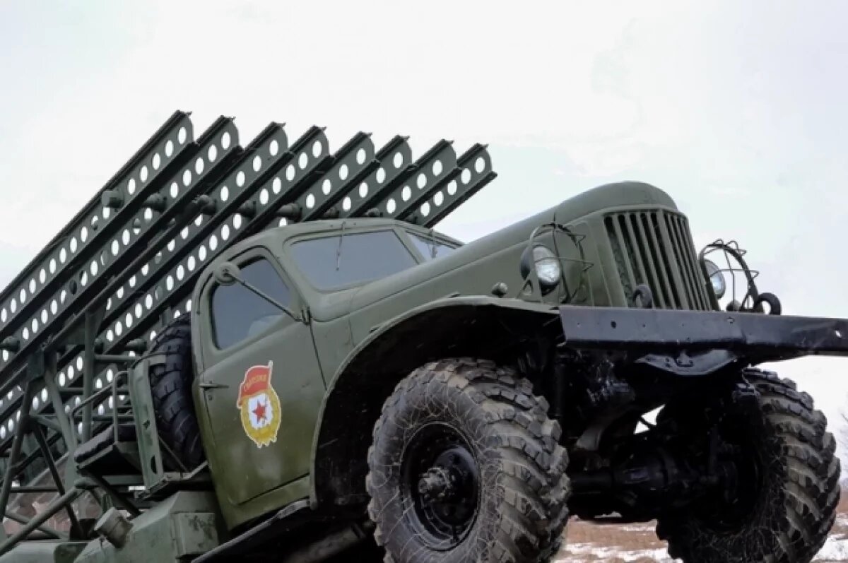    Установленные на Троицком мосту «Катюши» дадут залп во время «Алых парусов»