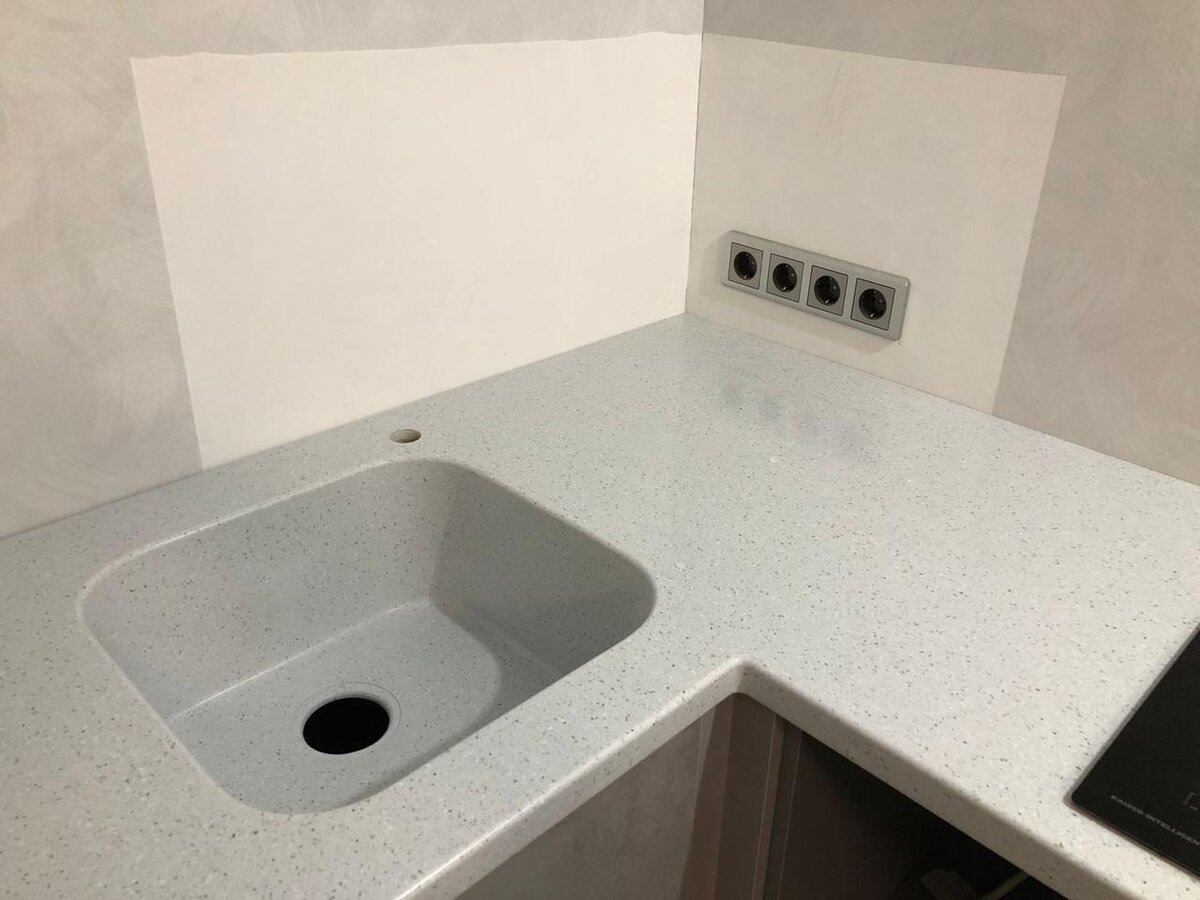 Интегрированные мойки на кухню из акрилового камня