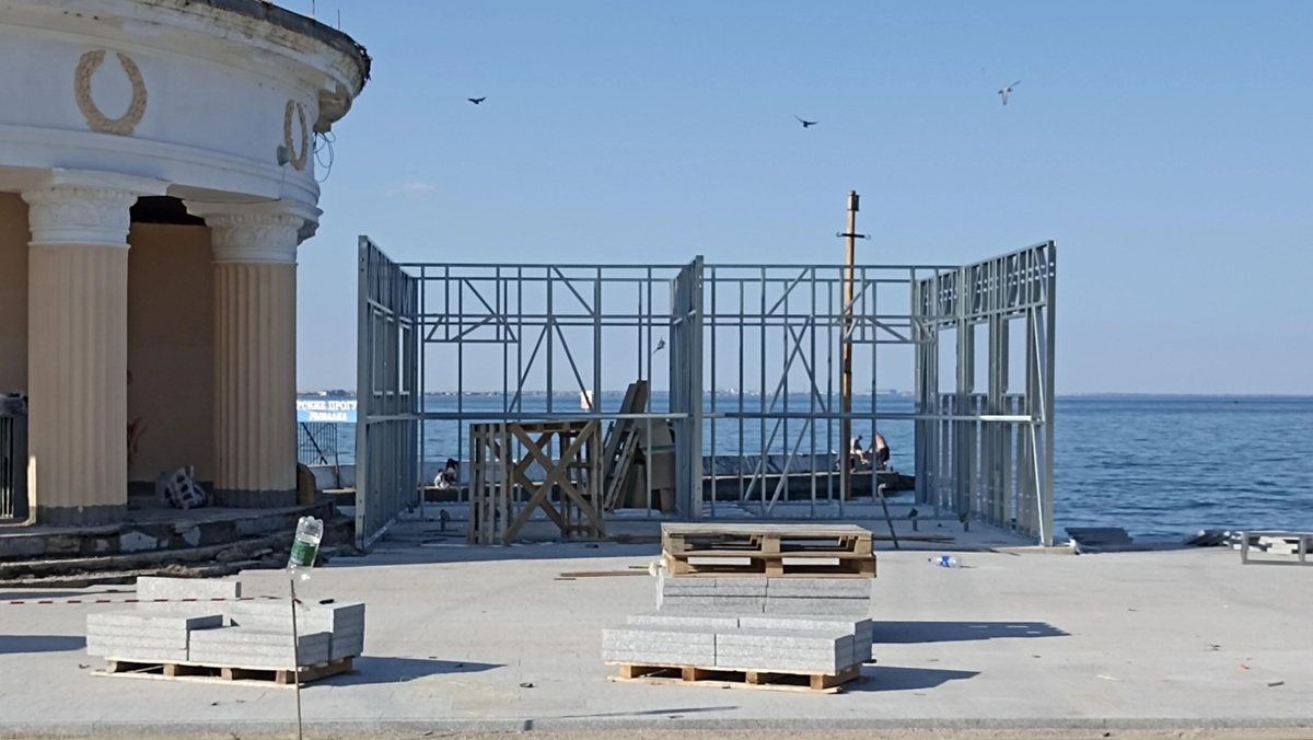 Вместо вида на море - вид на сортир