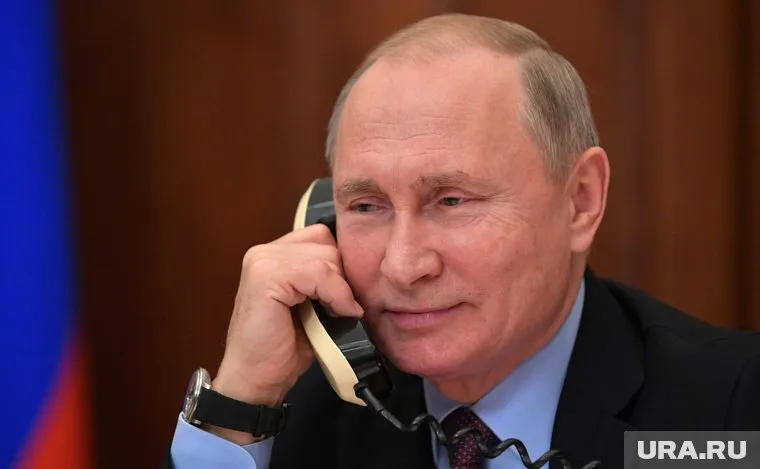 Путин по телефону лично поздравил Зюганова с праздником
Фото: Сайт Президента России