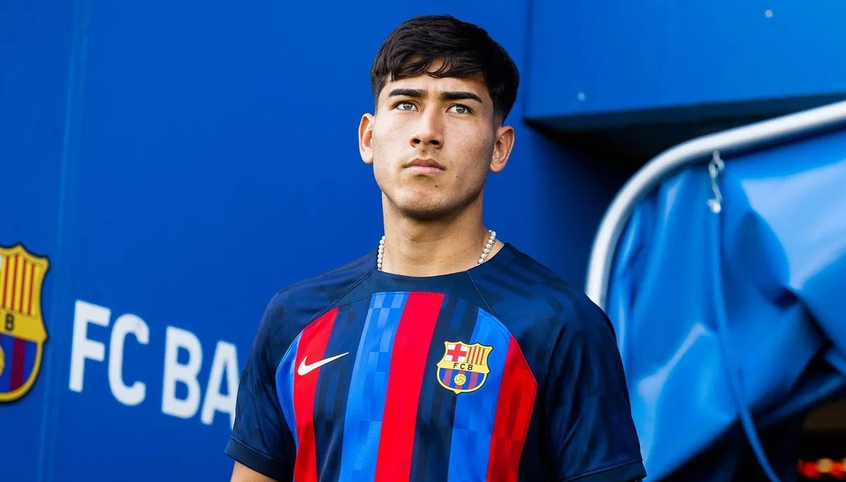    Аргентинский защитник Роман Вега собрался в "Зенит". Фото: Соцсети ФК "Барселона"