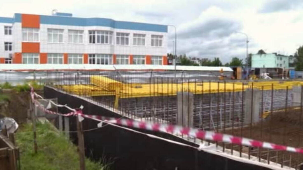    Врио губернатора Курской области Александр Хинштейн работал в Медвенском районе