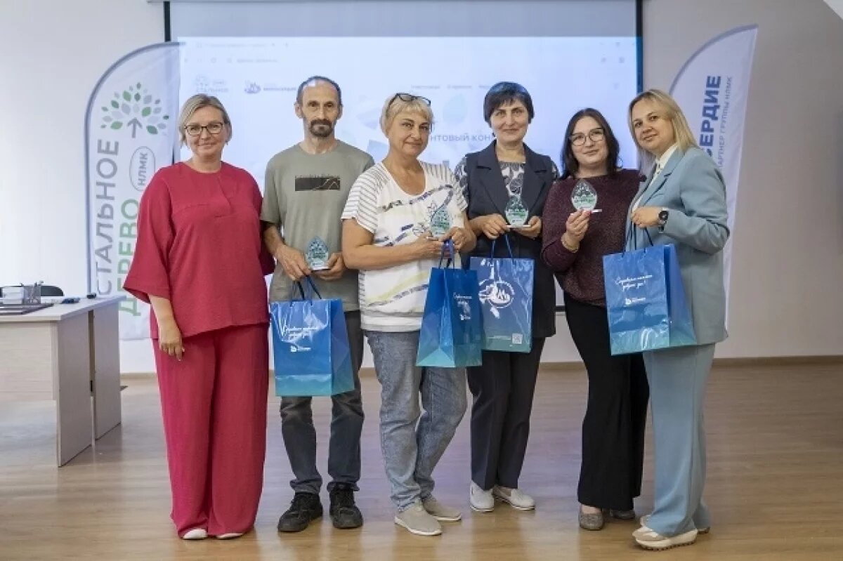    На ВИЗ-Стали вручили гранты победителям программы «Стальное дерево»