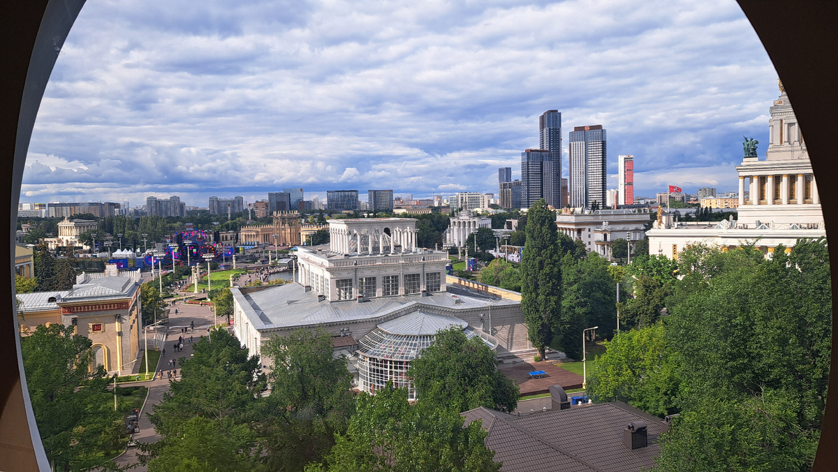 Вид из кабинки канатной дороги