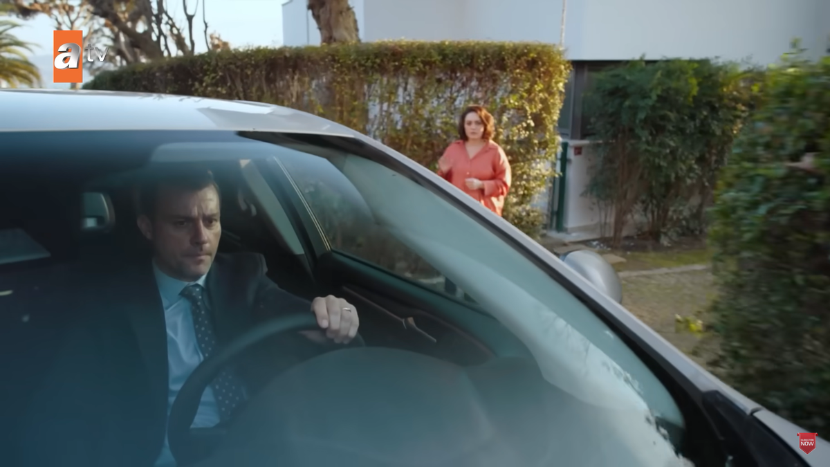 Уезжает на работу?