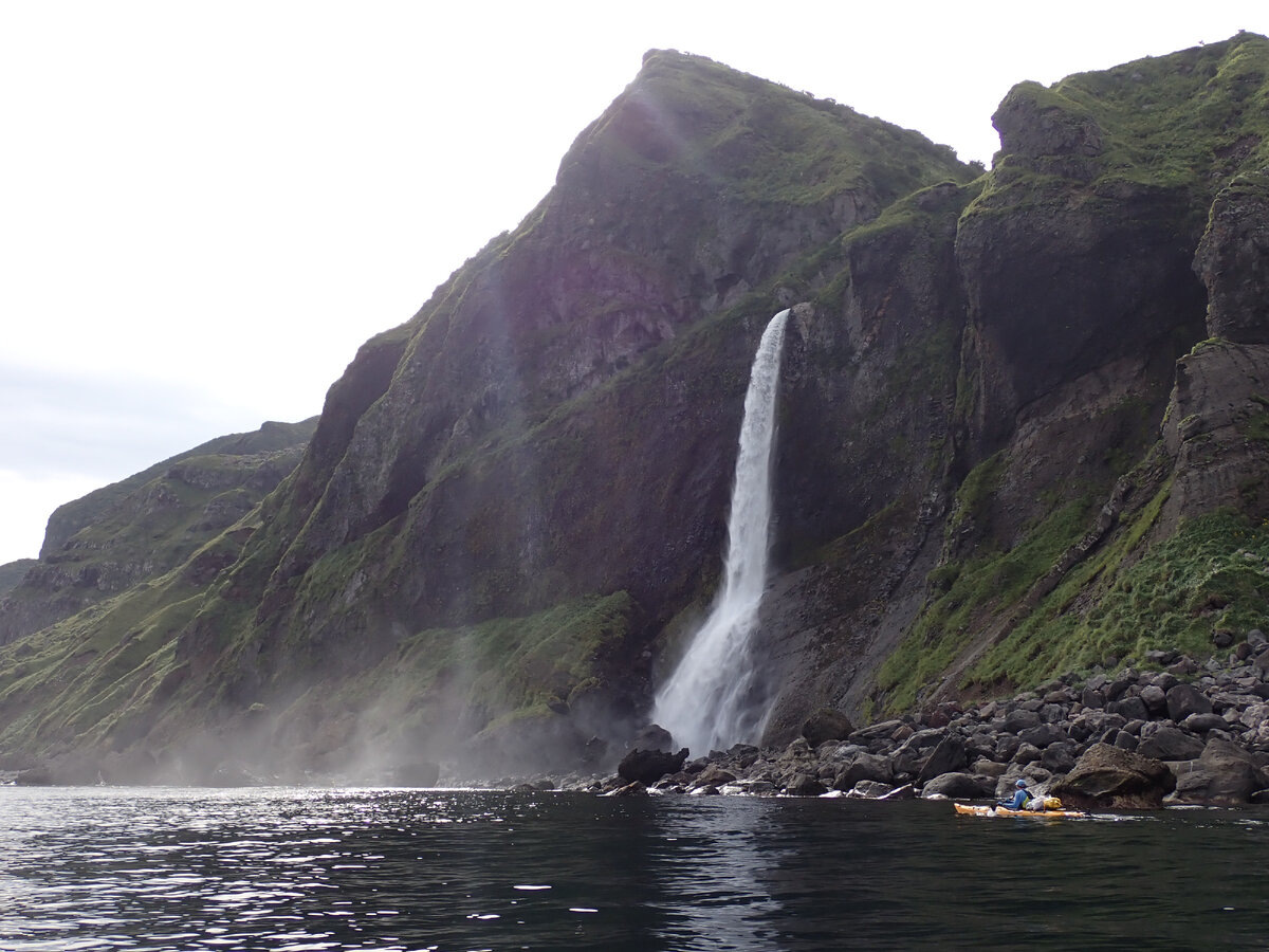 Название водопаду дали в 1946 году участники Сахалинской научно-исследовательской экспедиции в честь былинного героя.