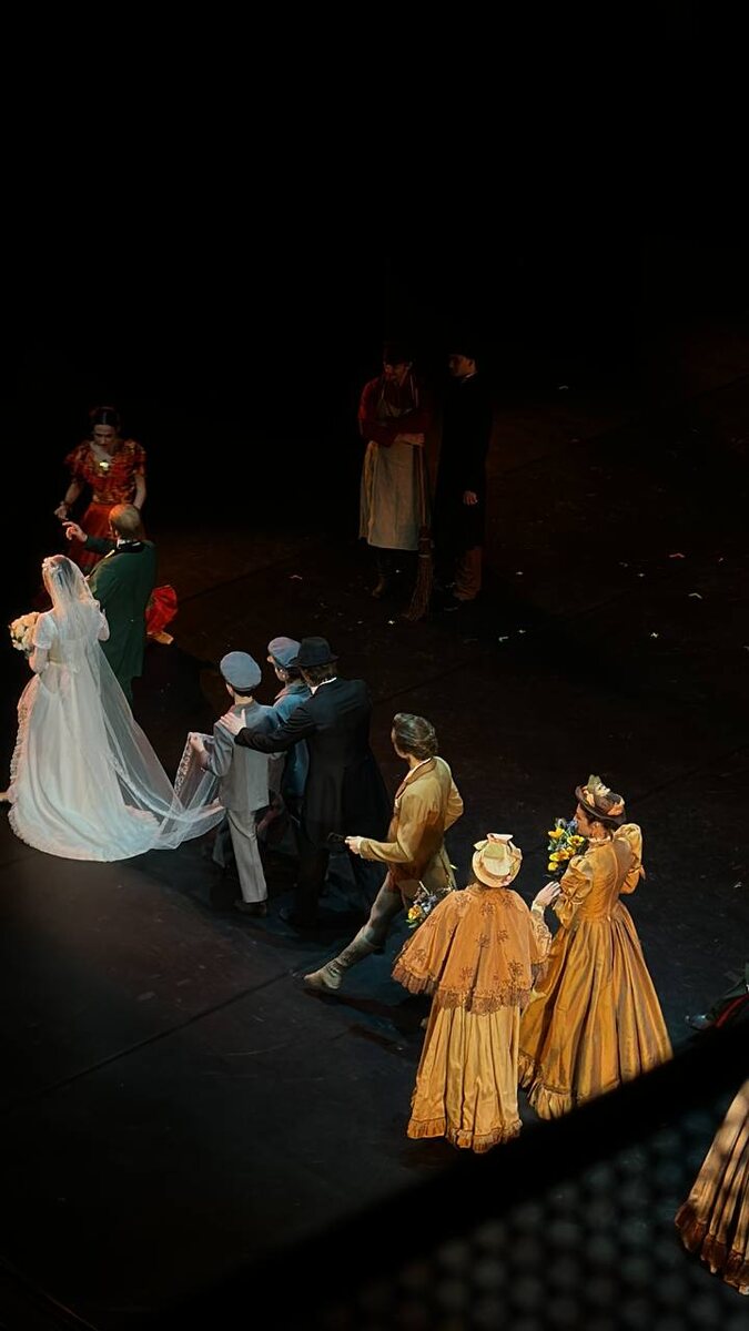 Анюта — Кристина Кретова. Петр Леонтьевич — Денис Савин. Модест Алексеевич — Игорь Цвирко. Артынов — Денис Родькин. 