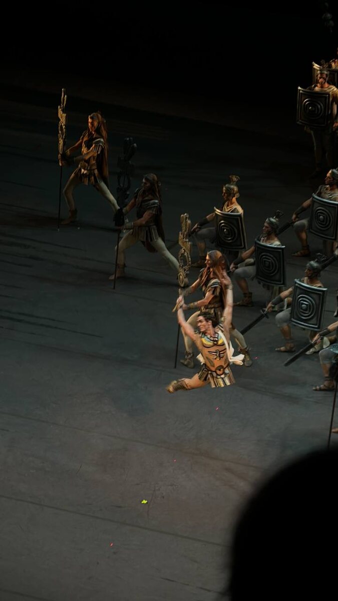 Красс — Артемий Беляков.