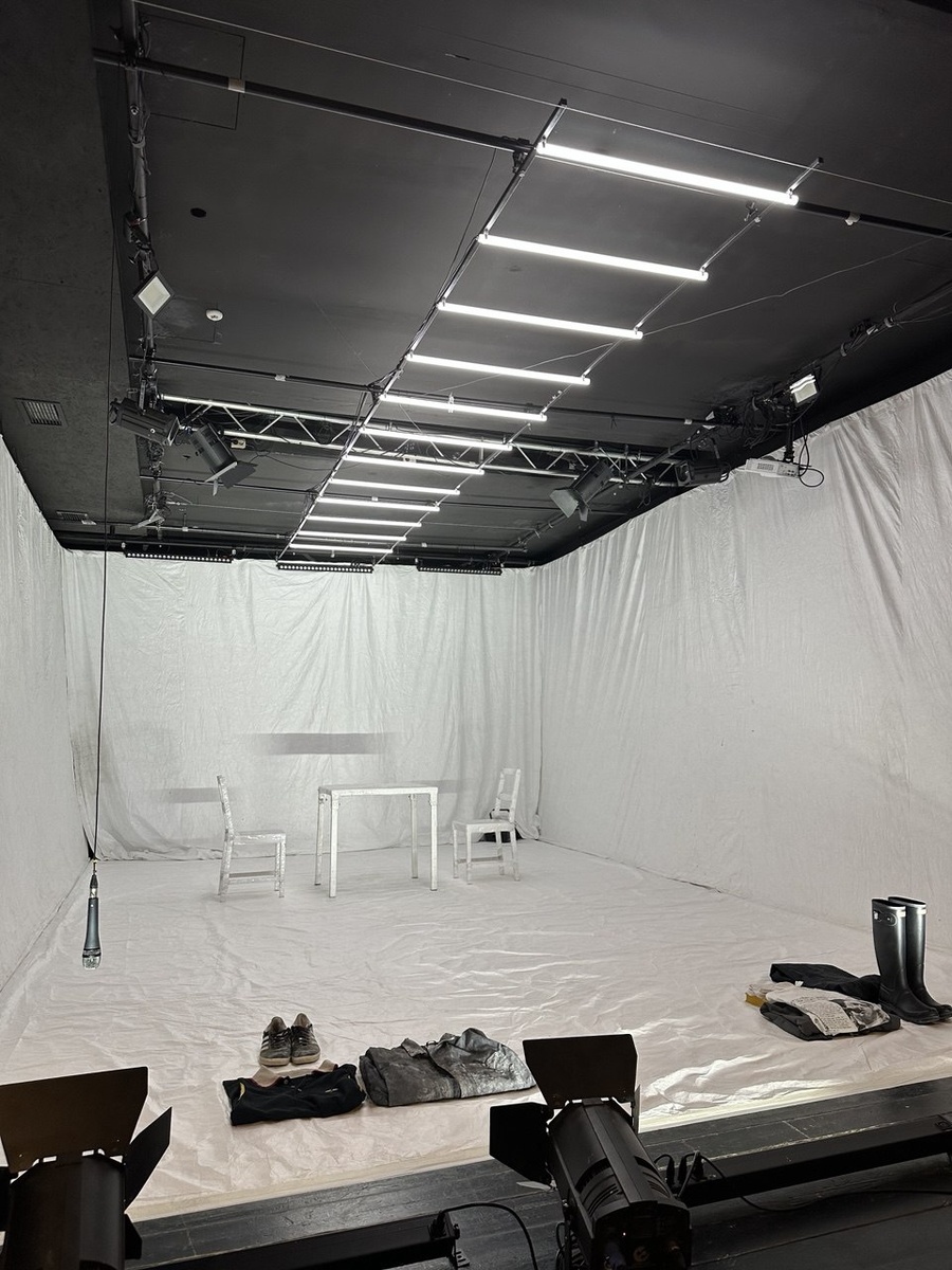 Сценография. Спектакль «Франкенштейн». Театр Среда 21. Фото автора.