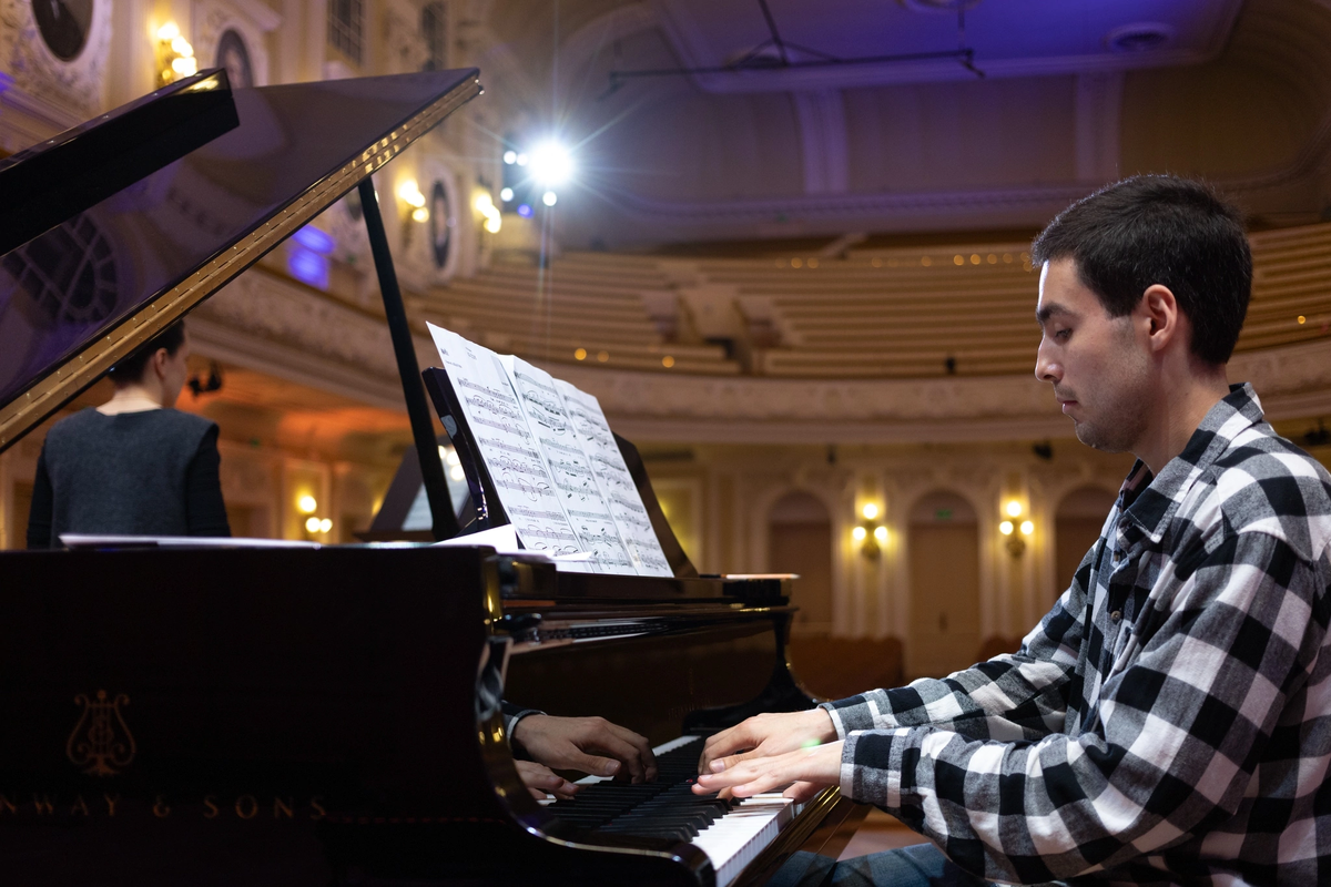 Филипп Руденко (репетиция в Большом зале Московской консерватории)