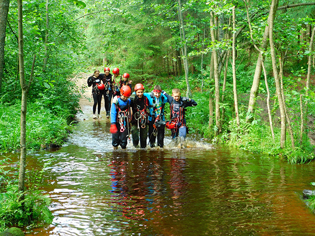 Почти 200 тверских школьников собрались на юбилейный туристический слёт