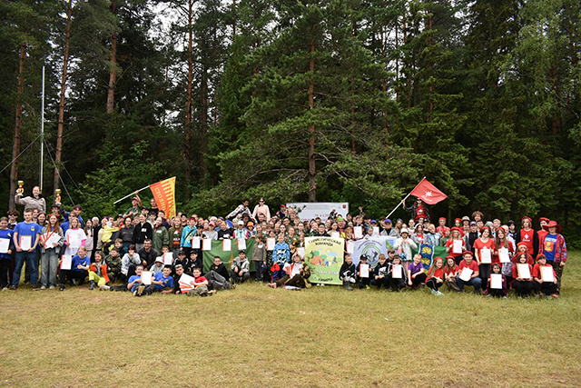 Почти 200 тверских школьников собрались на юбилейный туристический слёт
