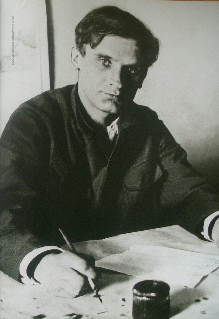 Олеша творит новое произведение (фото из открытых источников в Интернете)