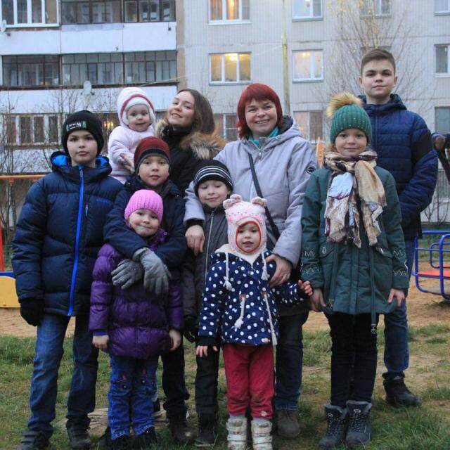 Наша большая семья. Папа за кадром😅