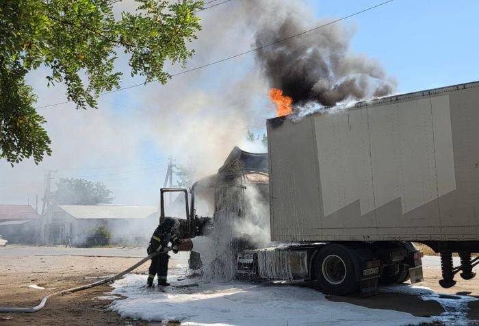 ВСУ вновь нанесли удар по гражданской инфраструктуре села Новая Маячка Херсонской области при помощи ударных дронов, источник Телеграм-канал Днепровский Рубеж