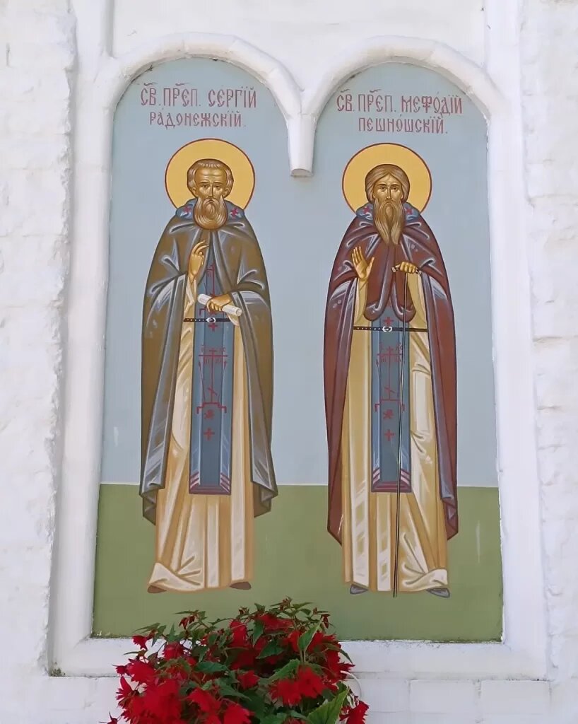 Икона на стене Николо-Пешношского
монастыря