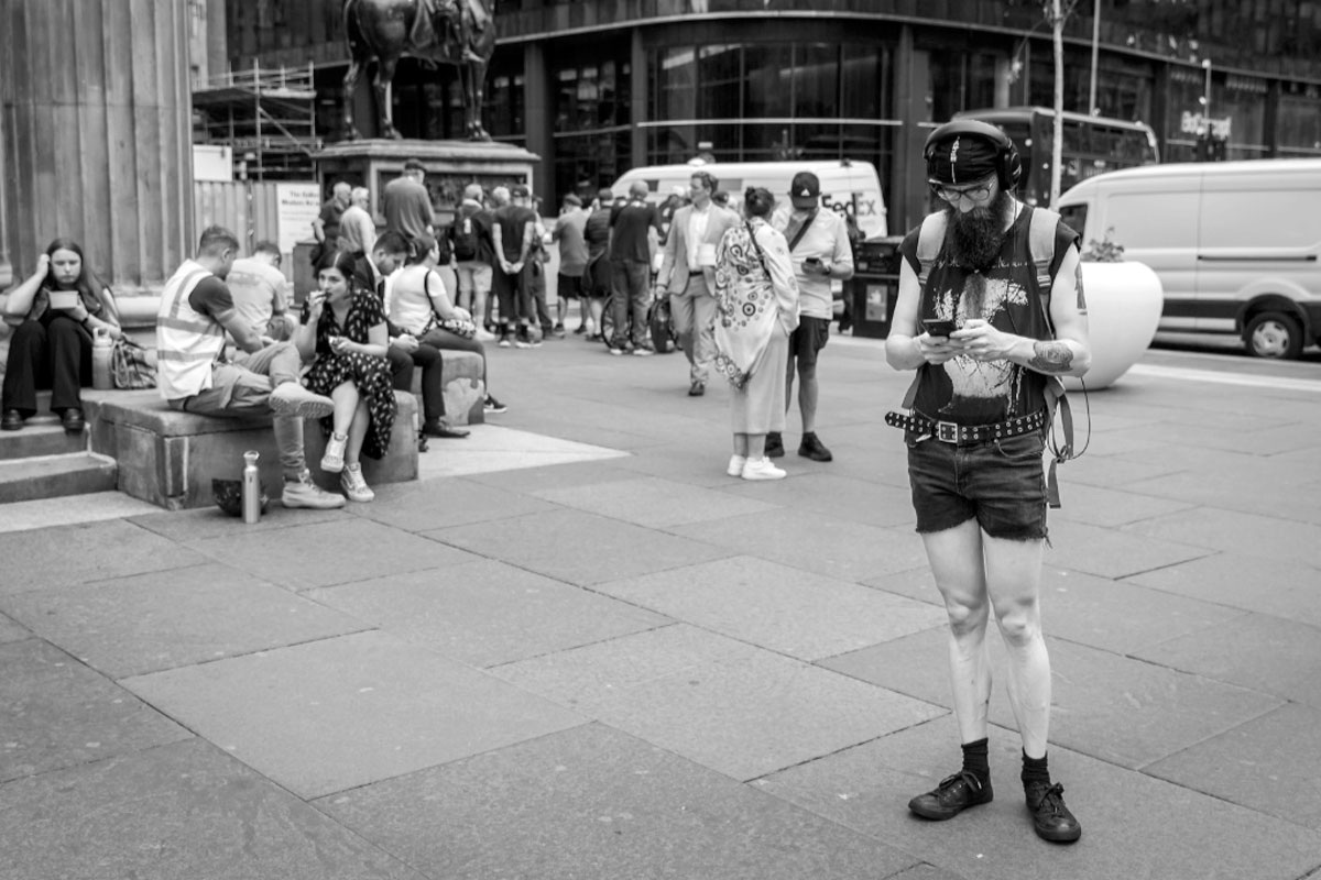 Нарцисс нуждается в постоянном подтверждении своей уникальности