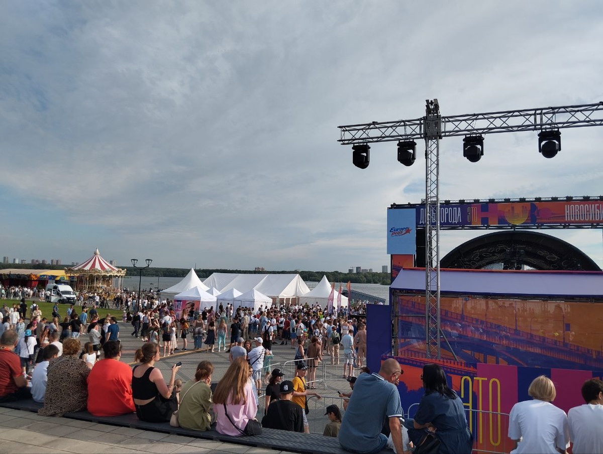 Основное празднование пройдет на Михайловской набережной.  Фото: Фото: ФедералПресс / Екатерина Ломакина