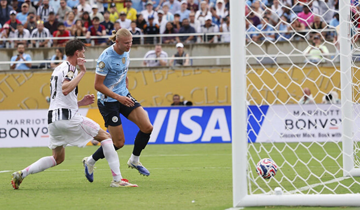 Эрлинг Холанд поучаствовал в разгроме "Ювентуса". Фото: соцсети