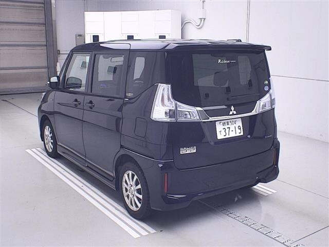 MITSUBISHI DELICA D2