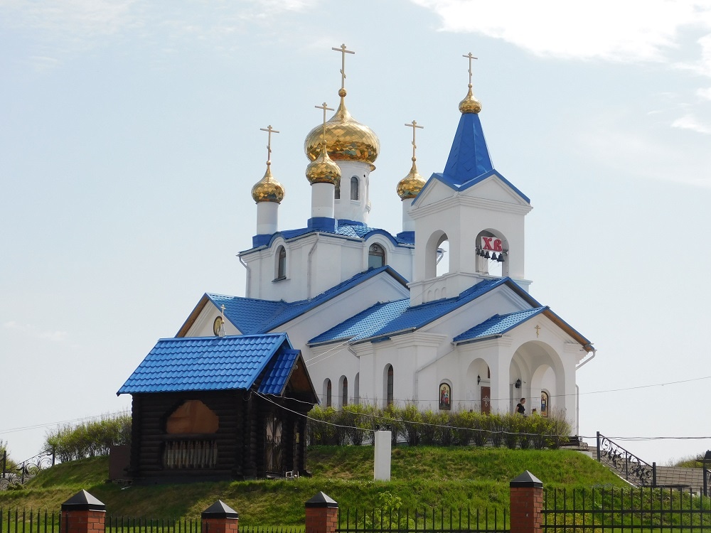    Храм в рабочем поселке Линево. Фото Анны Зубаревой