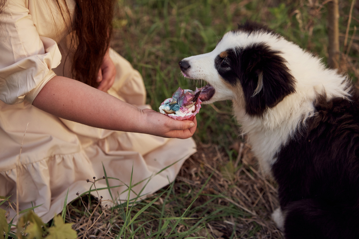 В этом вся Тая: готова съесть вместе с оберткой
