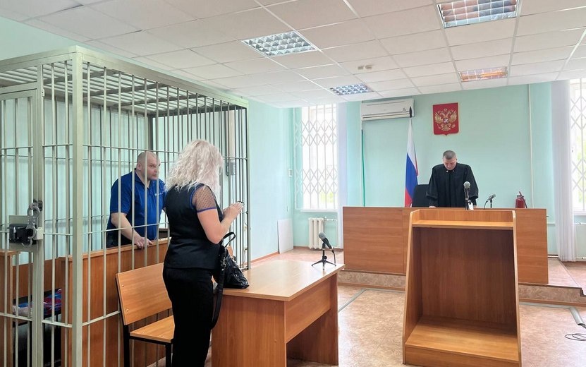    Житель Глазова устроил дебош в храме и напал с ключом на полицейского