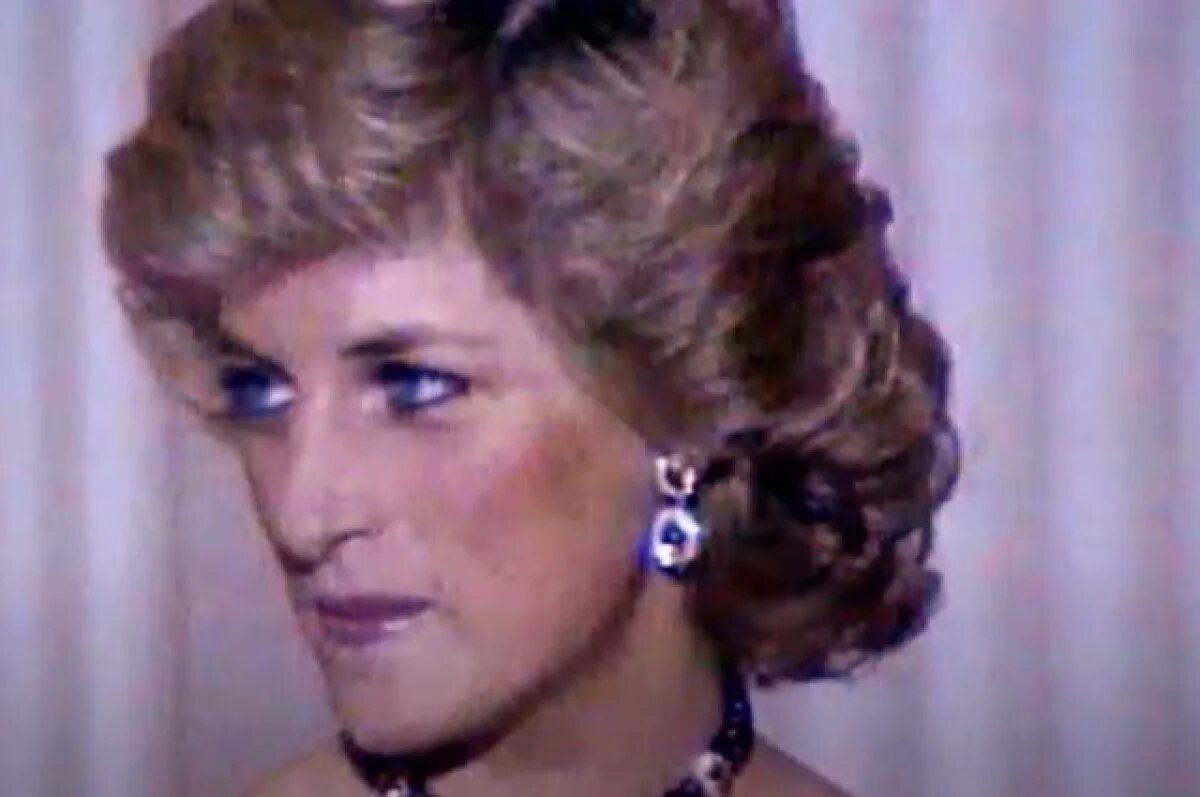    Times: крупнейшую коллекцию вещей принцессы Дианы выставили на аукцион