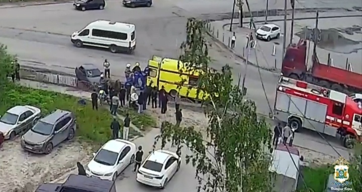    В Нефтеюганске девочка-подросток нарушила правила движения и попала под машину