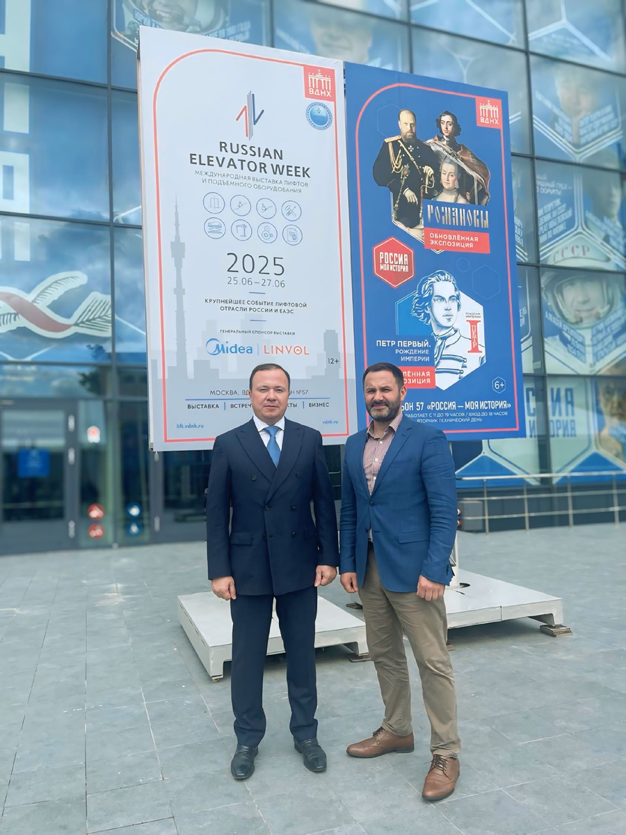 На фото генеральный директор Лаврентьев И.В и директор по развитию Немцев И.Г