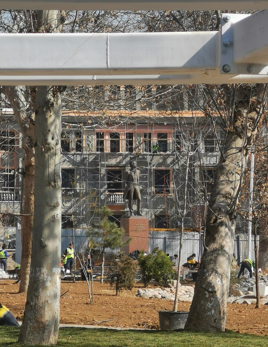 Таким достался мне Пушкин в Ташкенте