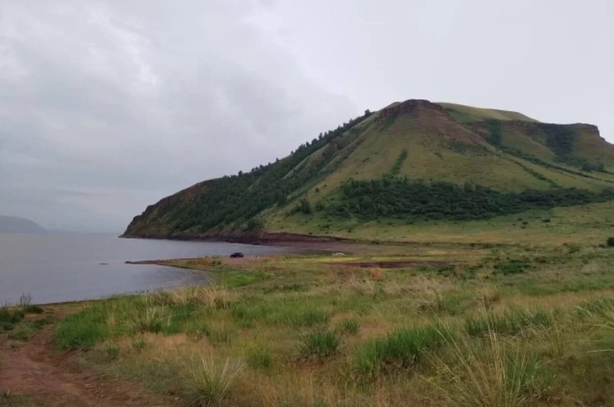    Напряжение в миллиард вольт.