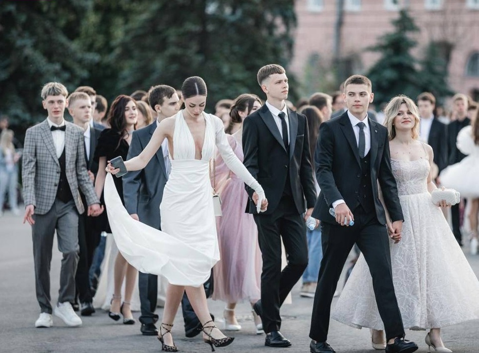    Липецк готовится к грандиозному выпускному балу 2025 года правительство Липецкой области