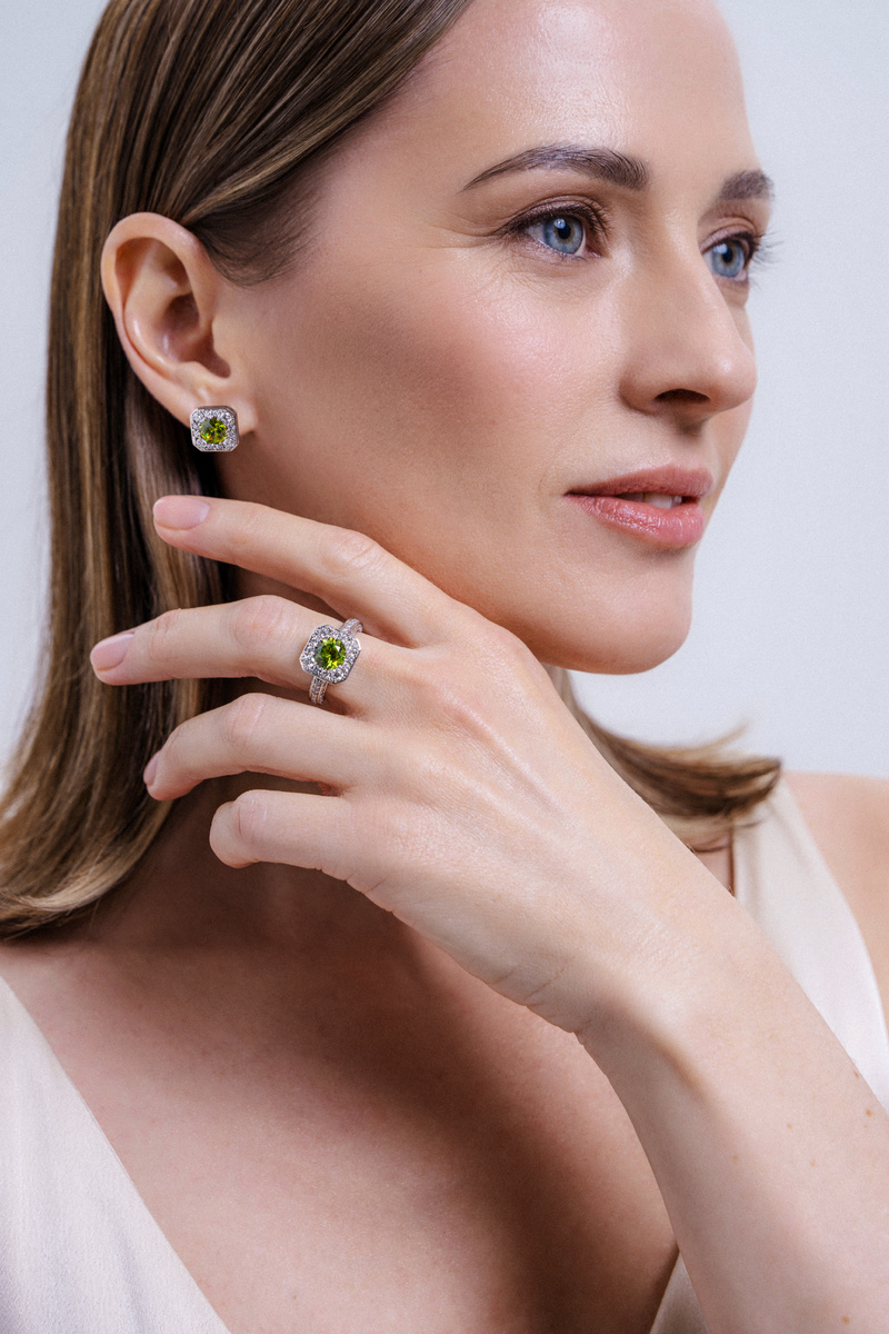 Кольцо и пусеты Дематониды