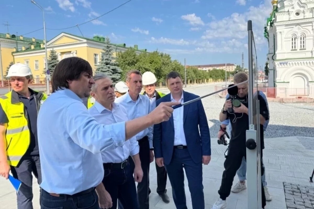    Губернатор Александр Моор проверил реконструкцию улицы Ленина