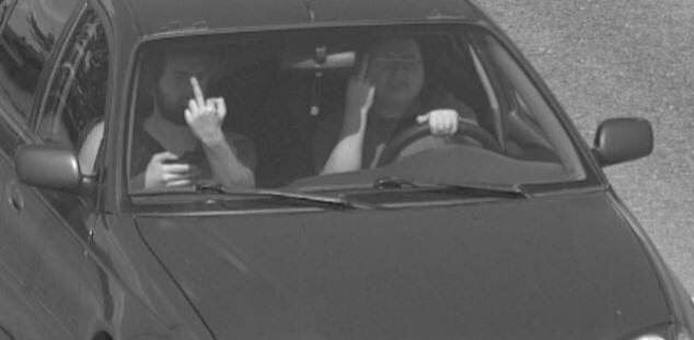 Такая фотка может обойтись очень дорого. Фото с просторов интеренета