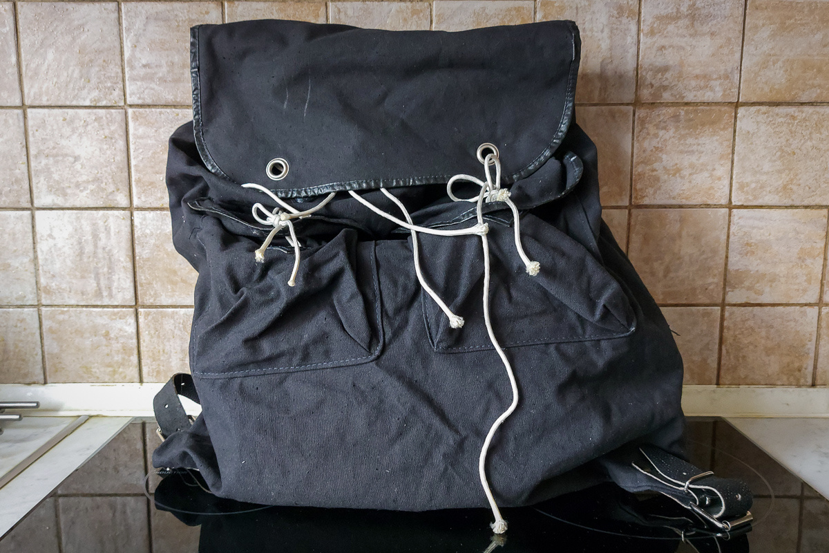 Продан за 600 рублей.