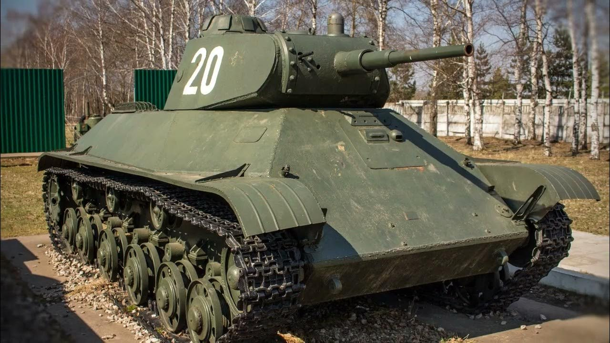 Советский лёгкий танк Т-50 собственной персоной. Фотография в свободном доступе.