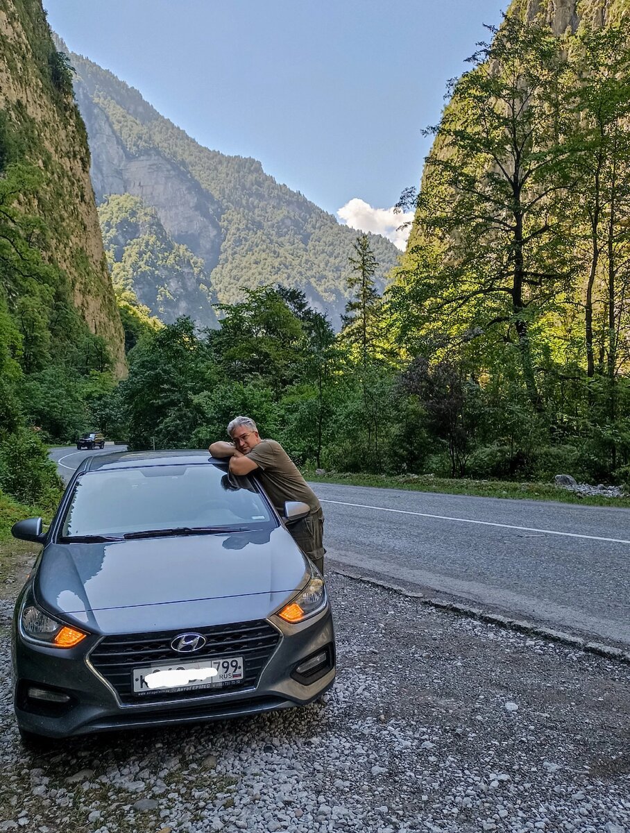 Ты помнишь, Алёша, дороги Абхазщины?